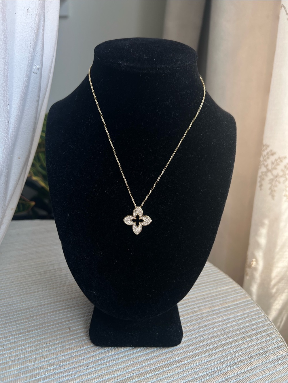 Gold pavé flower Pendant Necklace with center floral cut out